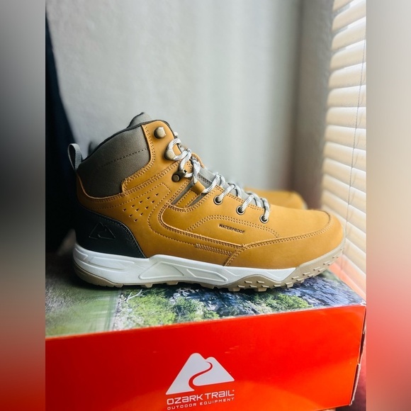 Ozark Trail Sport Hiker mens size 12 new with box main image 5